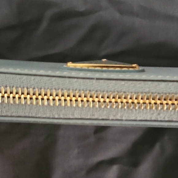 Prada **AUTHENTIC Sky Blue Leather Wallet - Picture 6 of 10